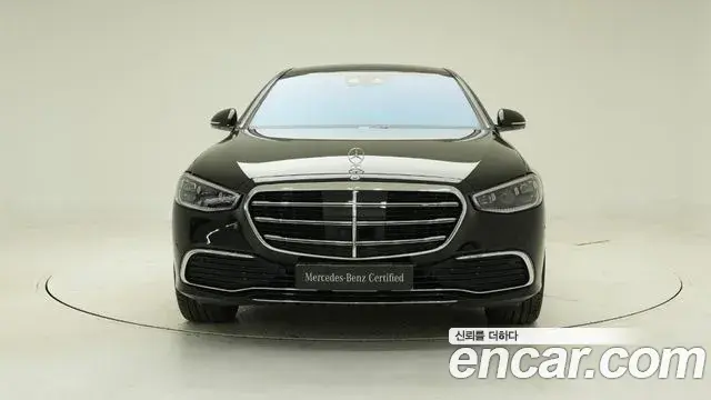 Mercedes-Benz S-Class 2025 — Фото 2/17