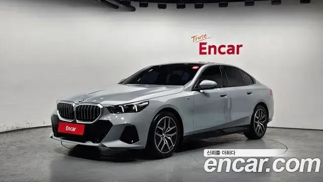 BMW 5 Series 2024 — Photo 14/20