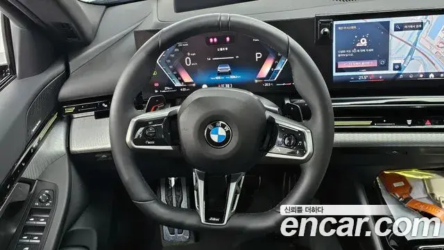 BMW 5 Series 2024 — Photo 8/20