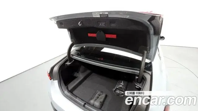 BMW 5 Series 2024 — Photo 17/20