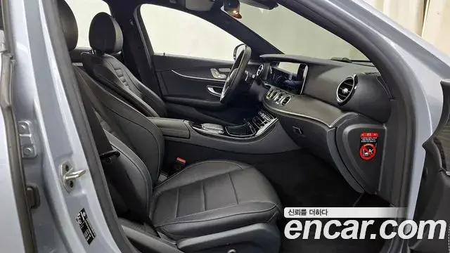 Mercedes-Benz E-Class 2021 — ფოტო 2/20