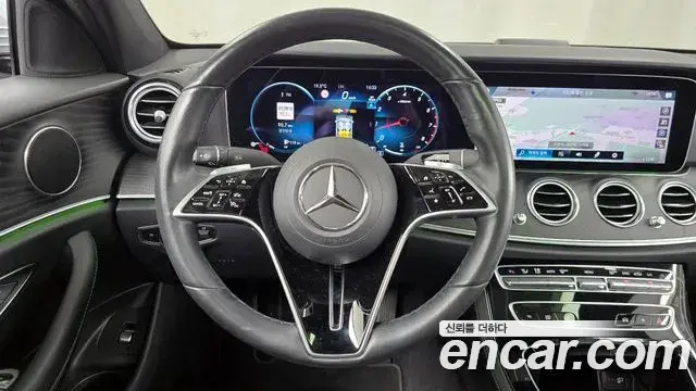 Mercedes-Benz E-Class 2021 — ფოტო 19/20