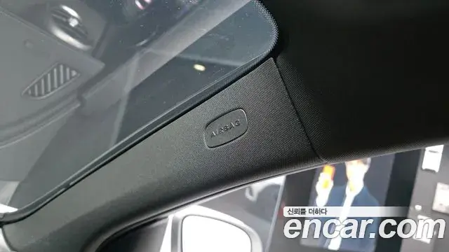 Mercedes-Benz GLC-Class 2022 — Photo 22/33