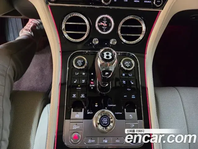 Bentley Continental GT 2023 — Şəkil 16/20