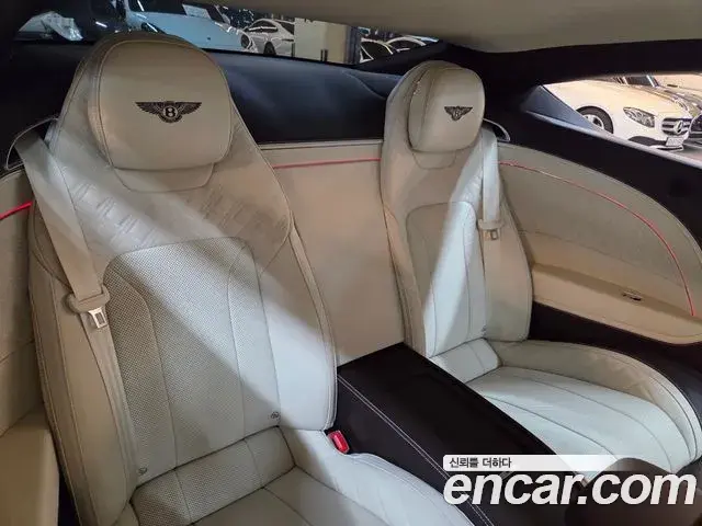 Bentley Continental GT 2023 — Şəkil 14/20