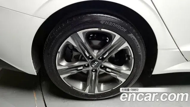 Kia K5 2020 — Photo 10/20