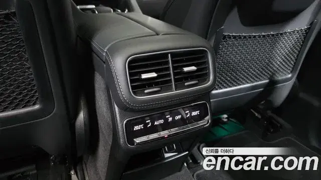 Mercedes-Benz GLE-Class 2021 — ფოტო 24/41