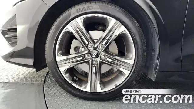 Kia K5 2021 — Şəkil 34/35