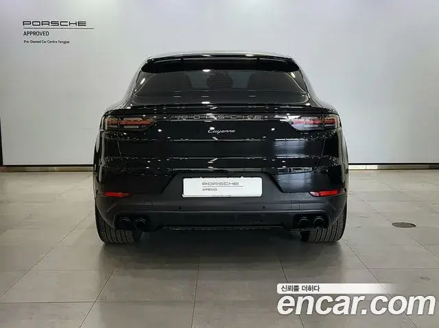 Porsche Cayenne 2023 — Photo 8/20