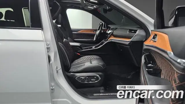 Jeep Grand Cherokee 2023 — Photo 22/32