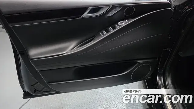 Genesis G80 2021 — ფოტო 13/32