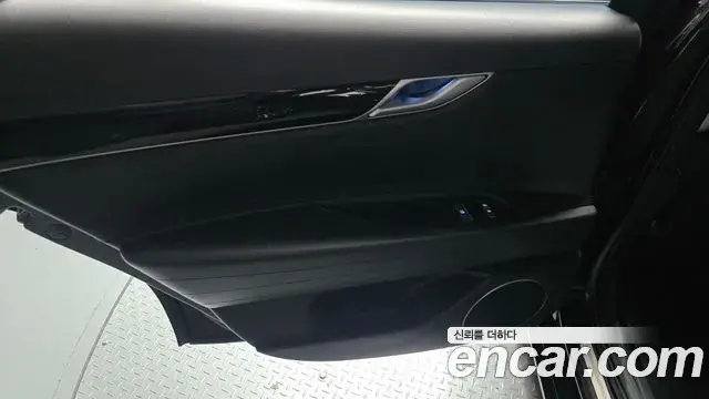 Genesis G80 2021 — ფოტო 25/32