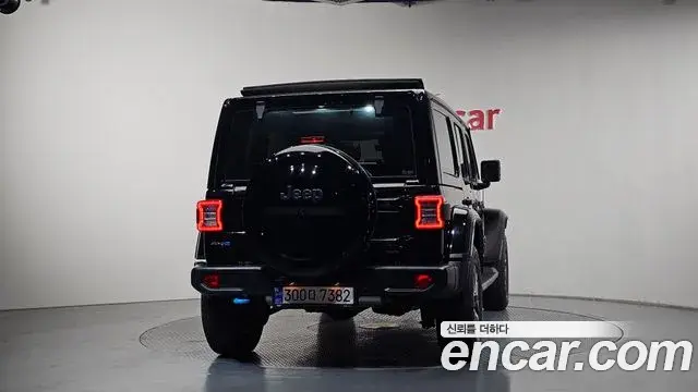 Jeep Wrangler 2022 — Photo 34/36