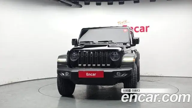 Jeep Wrangler 2022 — ფოტო 9/20