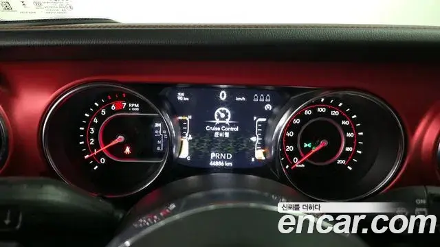 Jeep Wrangler 2022 — ფოტო 16/20