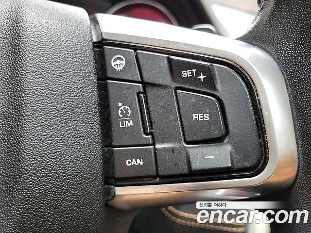 Land Rover Discovery Sport 2019 — ფოტო 8/17