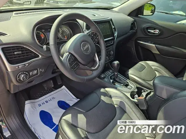 Jeep Cherokee 2022 — ფოტო 1/20