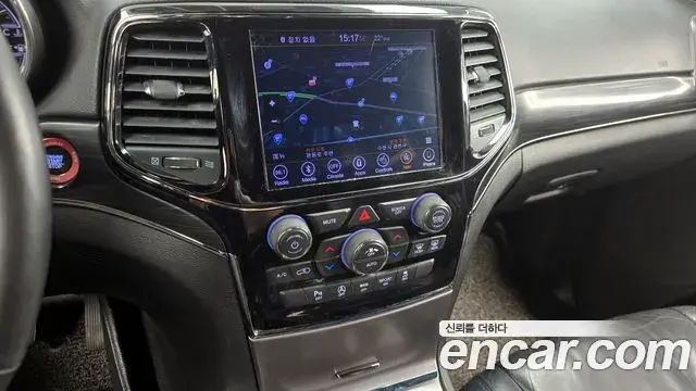 Jeep Grand Cherokee 2019 — Şəkil 10/32