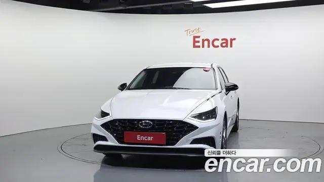 Hyundai Sonata Hybrid 2022 — ფოტო 12/20