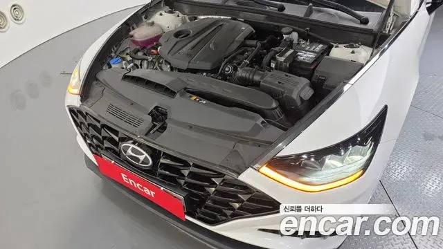 Hyundai Sonata Hybrid 2022 — ფოტო 5/20