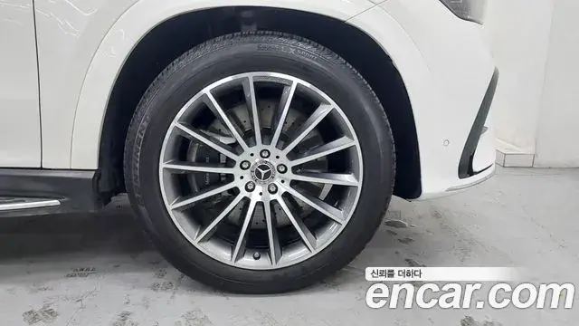 Mercedes-Benz GLE-Class 2023 — Photo 5/20
