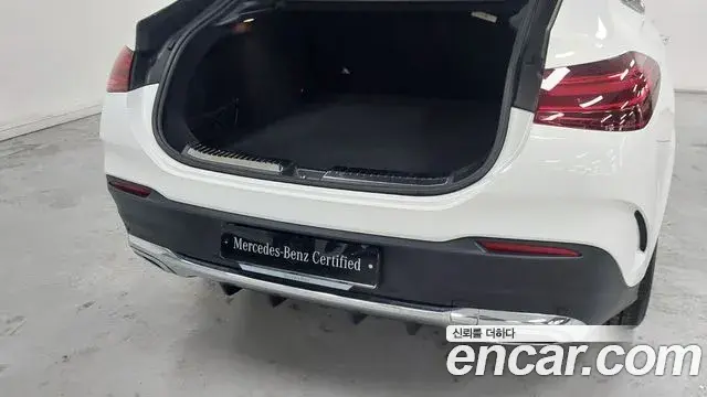 Mercedes-Benz GLE-Class 2023 — Photo 7/20