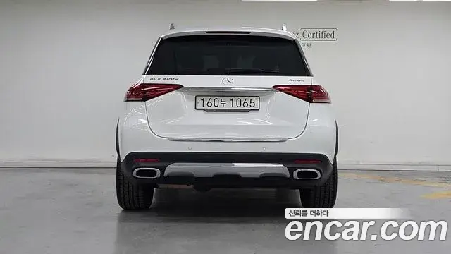 Mercedes-Benz GLE-Class 2023 — Photo 14/20