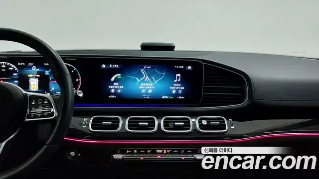Mercedes-Benz GLE-Class 2023 — Photo 13/20