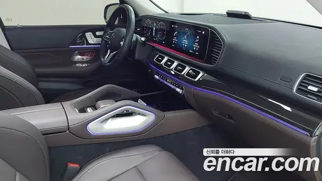 Mercedes-Benz GLE-Class 2023 — Photo 19/20
