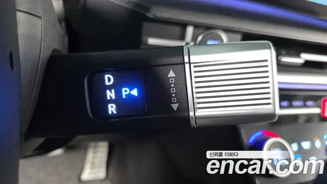 Hyundai Santa Fe 2025 — Photo 10/20