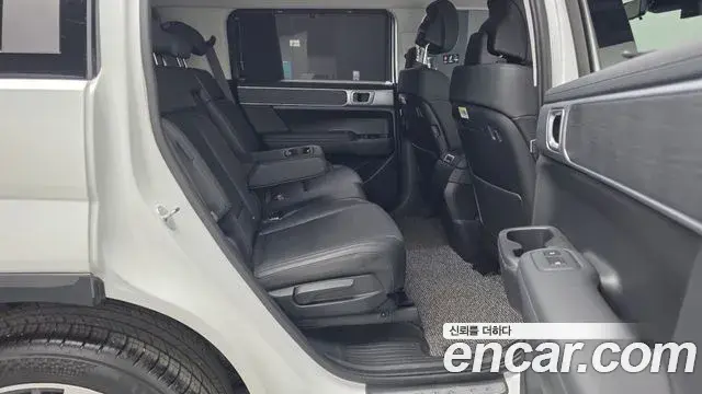 Hyundai Santa Fe 2025 — Photo 6/20