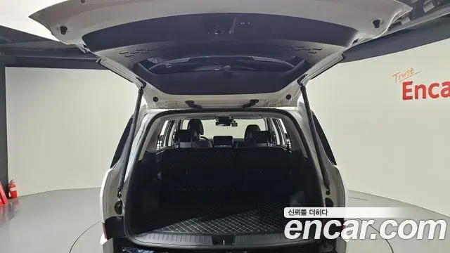 Hyundai Santa Fe 2025 — Photo 12/20