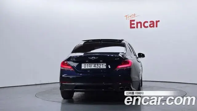 Genesis G70 2019 — Photo 6/20