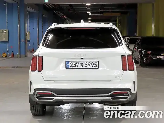Kia Sorento 2022 — Photo 6/20