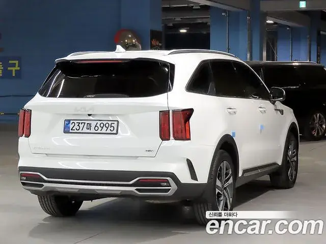 Kia Sorento 2022 — Photo 5/20