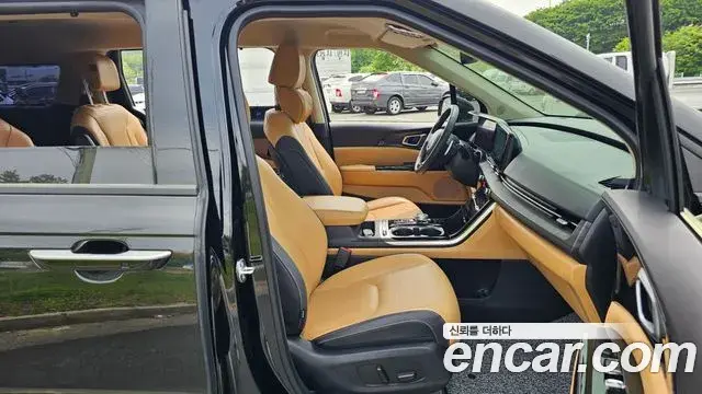 Kia Carnival 2023 — ფოტო 9/20