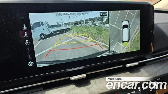 Kia Carnival 2023 — ფოტო 7/20