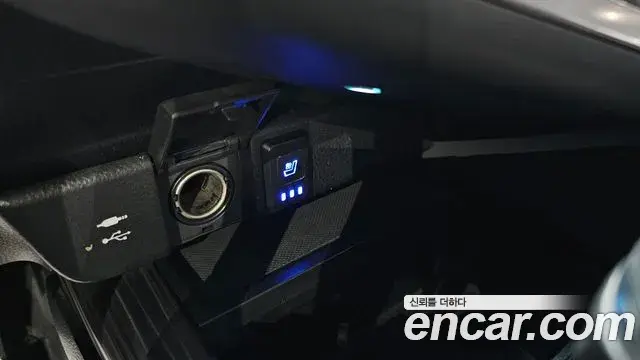 Toyota Camry 2018 — Şəkil 10/31