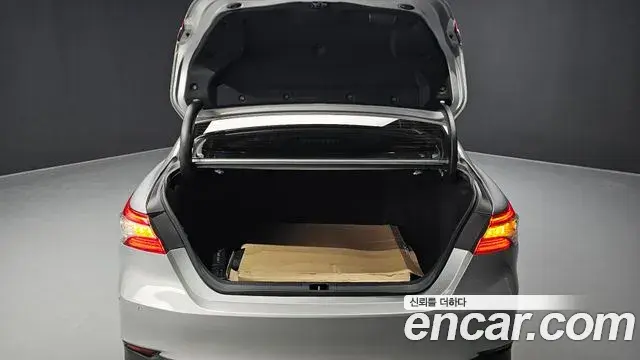 Toyota Camry 2018 — Şəkil 3/31