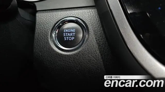 Toyota Camry 2018 — Şəkil 17/31