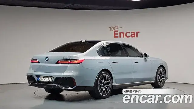 BMW 7 Series 2023 — ფოტო 5/40
