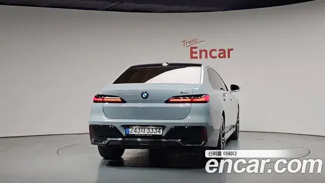 BMW 7 Series 2023 — ფოტო 3/40
