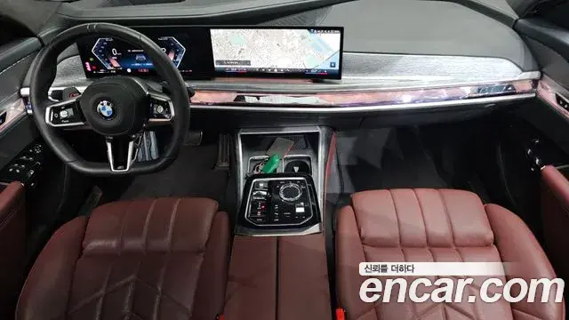 BMW 7 Series 2023 — ფოტო 36/40