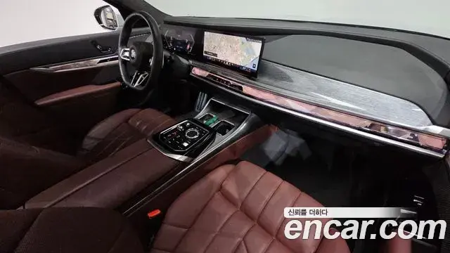 BMW 7 Series 2023 — ფოტო 2/40