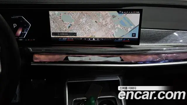 BMW 7 Series 2023 — ფოტო 27/40