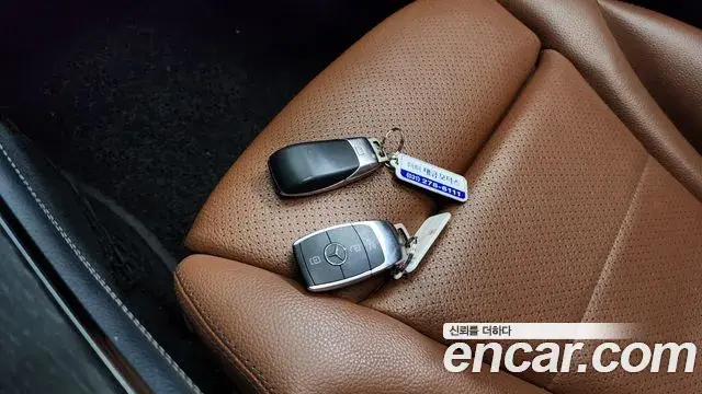 Mercedes-Benz GLC-Class 2020 — Şəkil 17/20