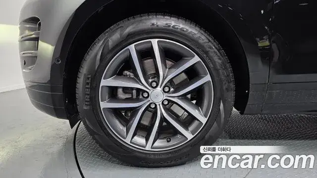 Land Rover Range Rover Evoque 2025 — Фото 5/20
