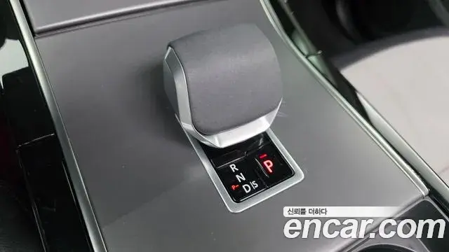 Land Rover Range Rover Evoque 2025 — Фото 9/20