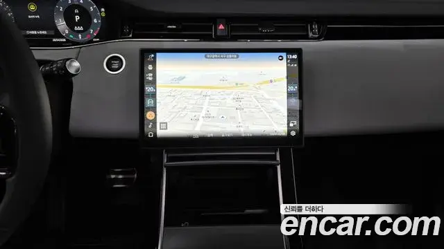 Land Rover Range Rover Evoque 2025 — Фото 13/20