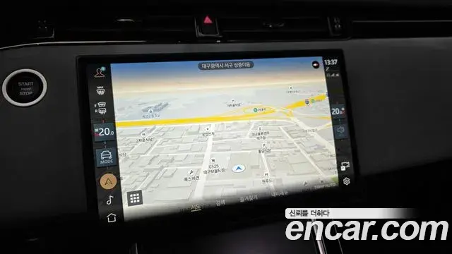 Land Rover Range Rover Evoque 2025 — Фото 15/20